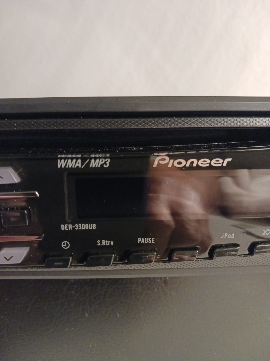 Vintage Pioneer DEH-3300UB Car CD Player/WMA/MP3/USB In Dash Receiver 50WX4 Amp