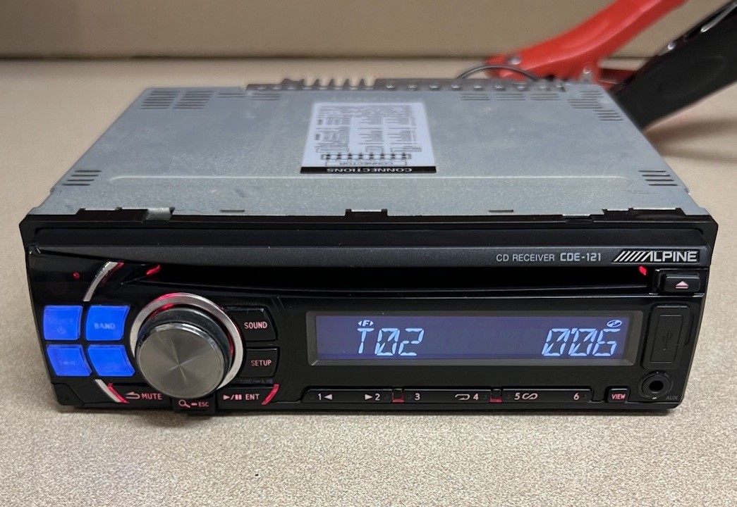 Alpine CDE-121 CD/USB Player In Dash Receiver – Tested