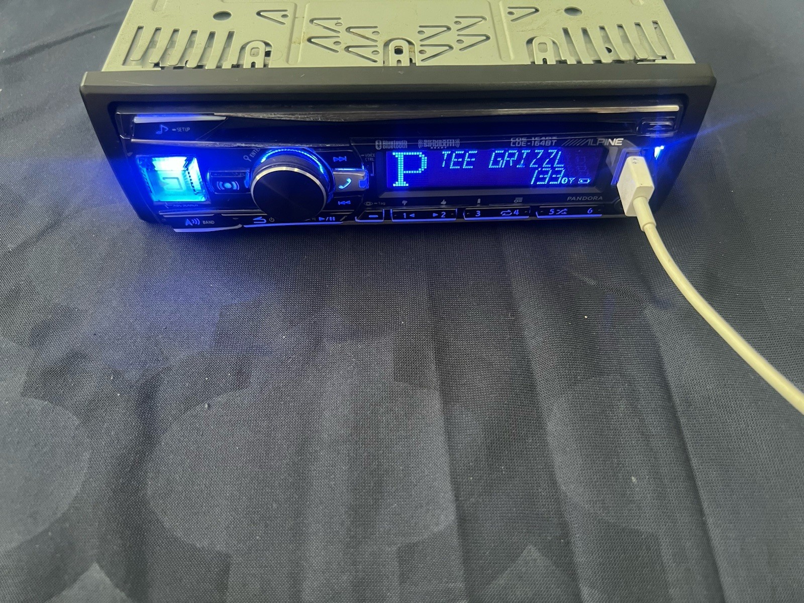 ⭐️Pre-Owned,TESTED⭐️ Alpine BT|CD|AM/FM|USB-(CDE-164BT)