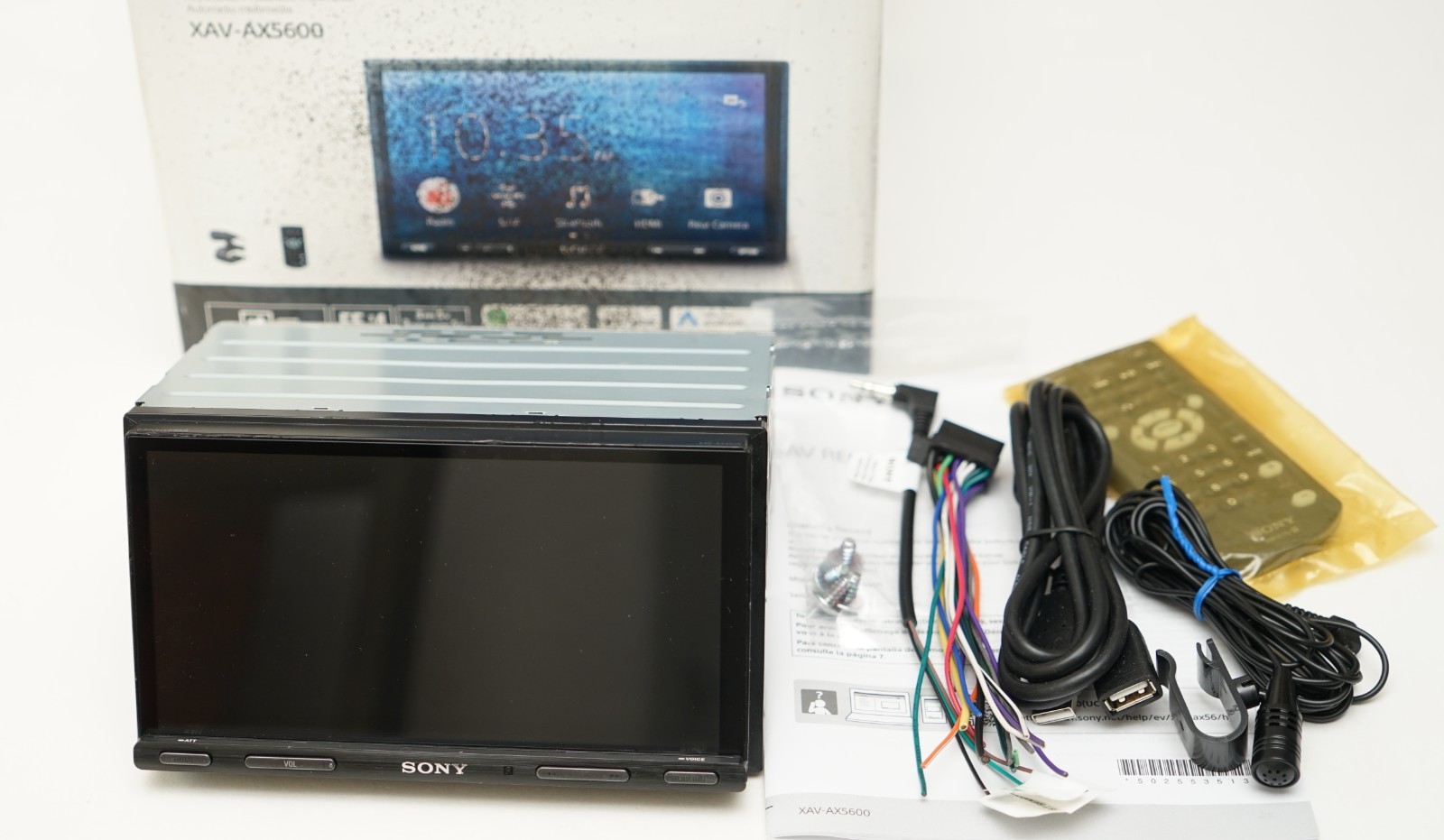 Sony XAV-AX5600 AV Receiver Bluetooth Car Audio Apple Android Play Radio