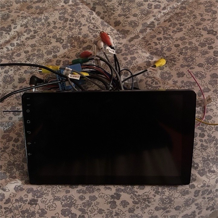 Touchscreen 2 DIN Digital Media Receiver In-Dash Car Audio Unit