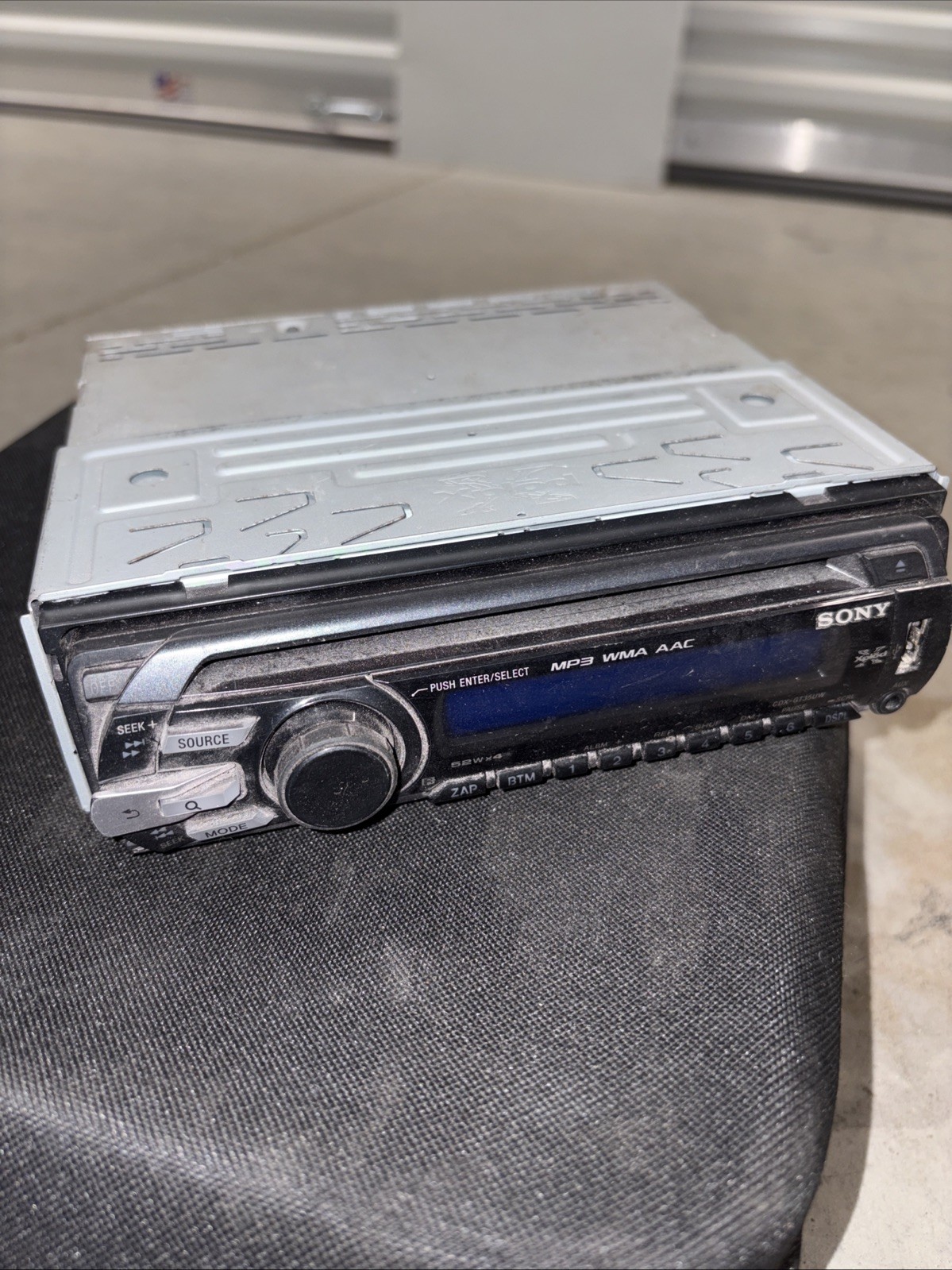 Sony Xplod CDX-GT35U AM FM CD Player Car Stereo No Harness