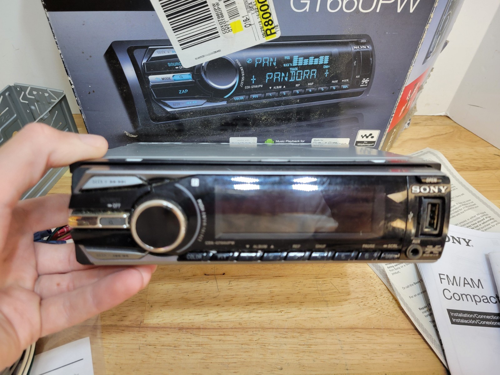 Sony CDX-GT66UPW Car CD Player USB AUX iPod Used