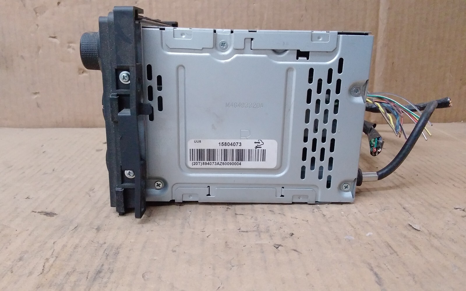 2006 SATURN VUE AM FM CD DVD MP3 RADIO ID-15804073