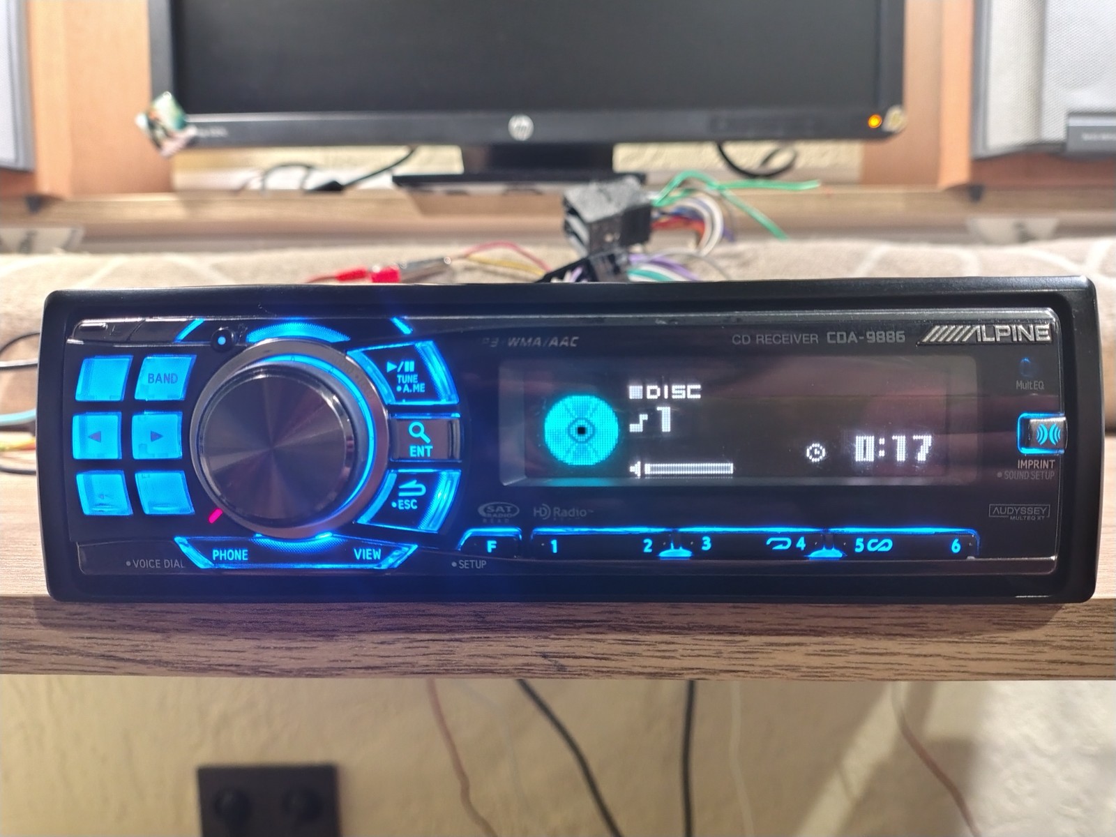 Alpine CDA-9886 Car Stereo CD Receiver Fully Working 4V Pre out Good Shape