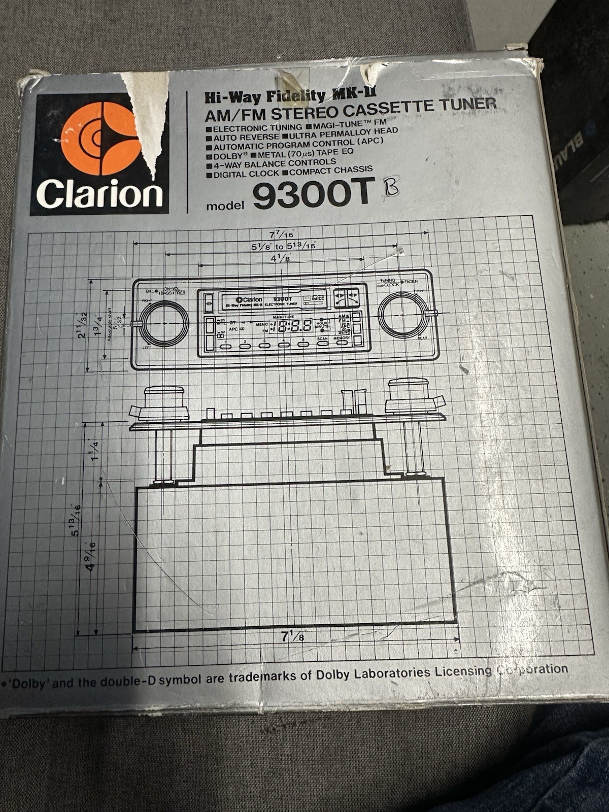 Clarion 9300TB Stereo And 400II Amp