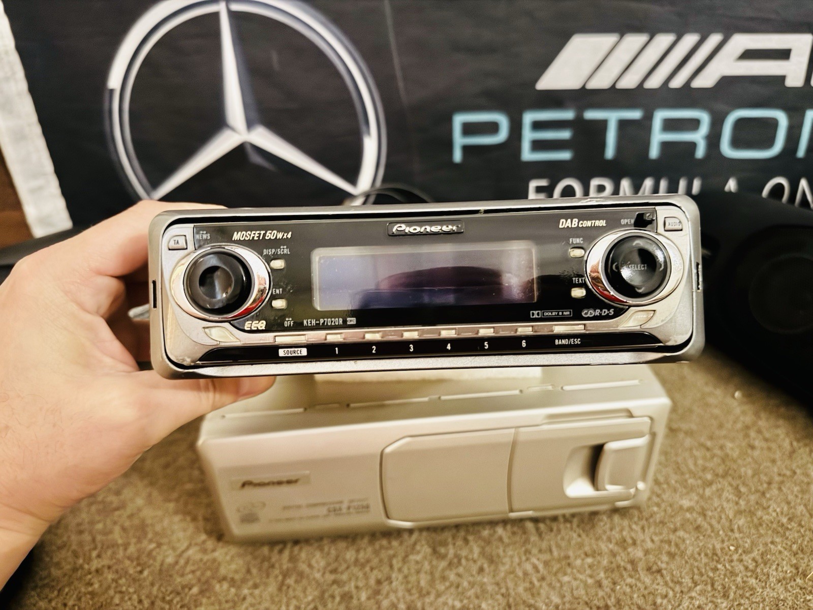 PIONEER KEH-P7020R Car LW/MW/FM Cassette Player & CD-Changer CDX-P1250 Dolphin D