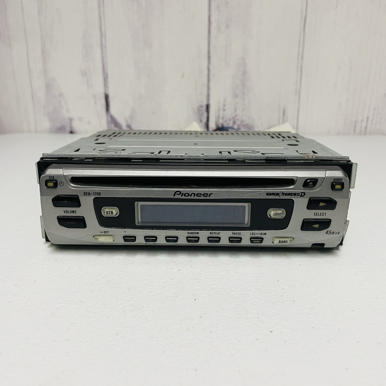 Pioneer DEH-1700 CD Player Car Stereo Super Tuner 3D FM/AM Radio