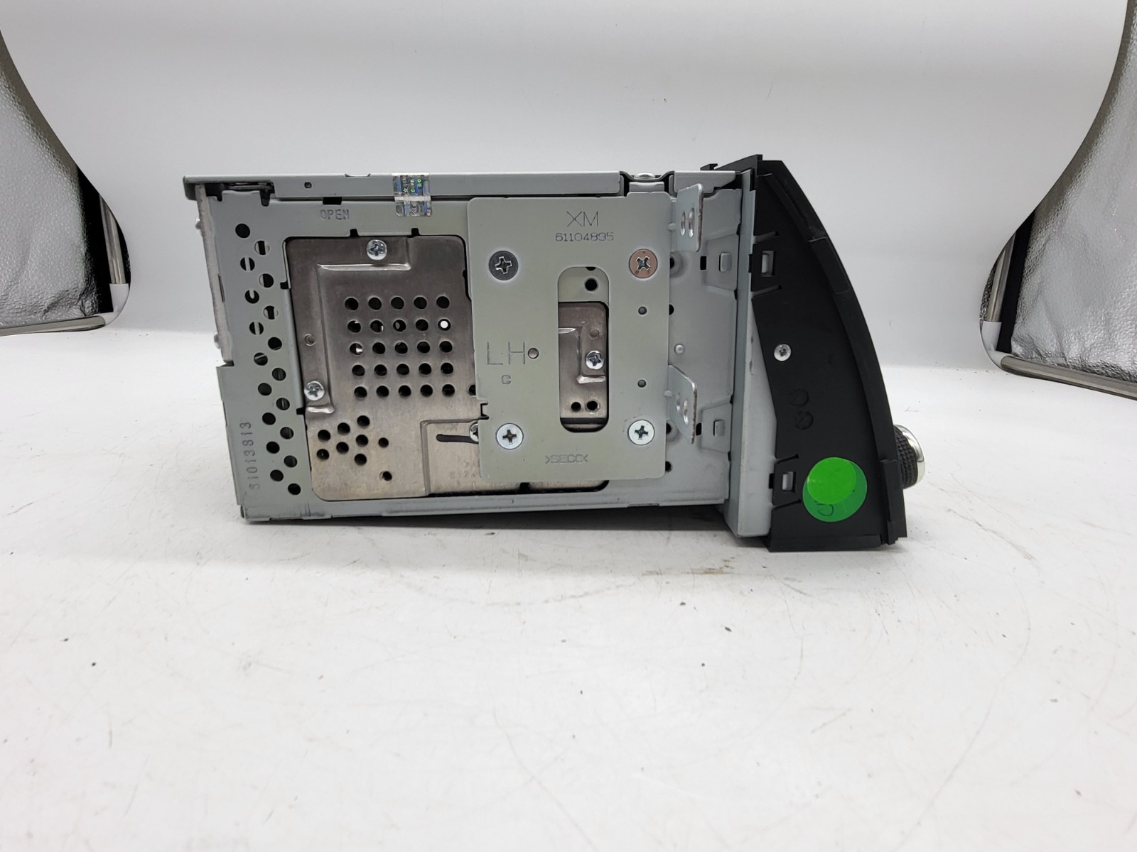 2011-2013 Kia Sorento Radio Receiver OEM 96140-1U201CA