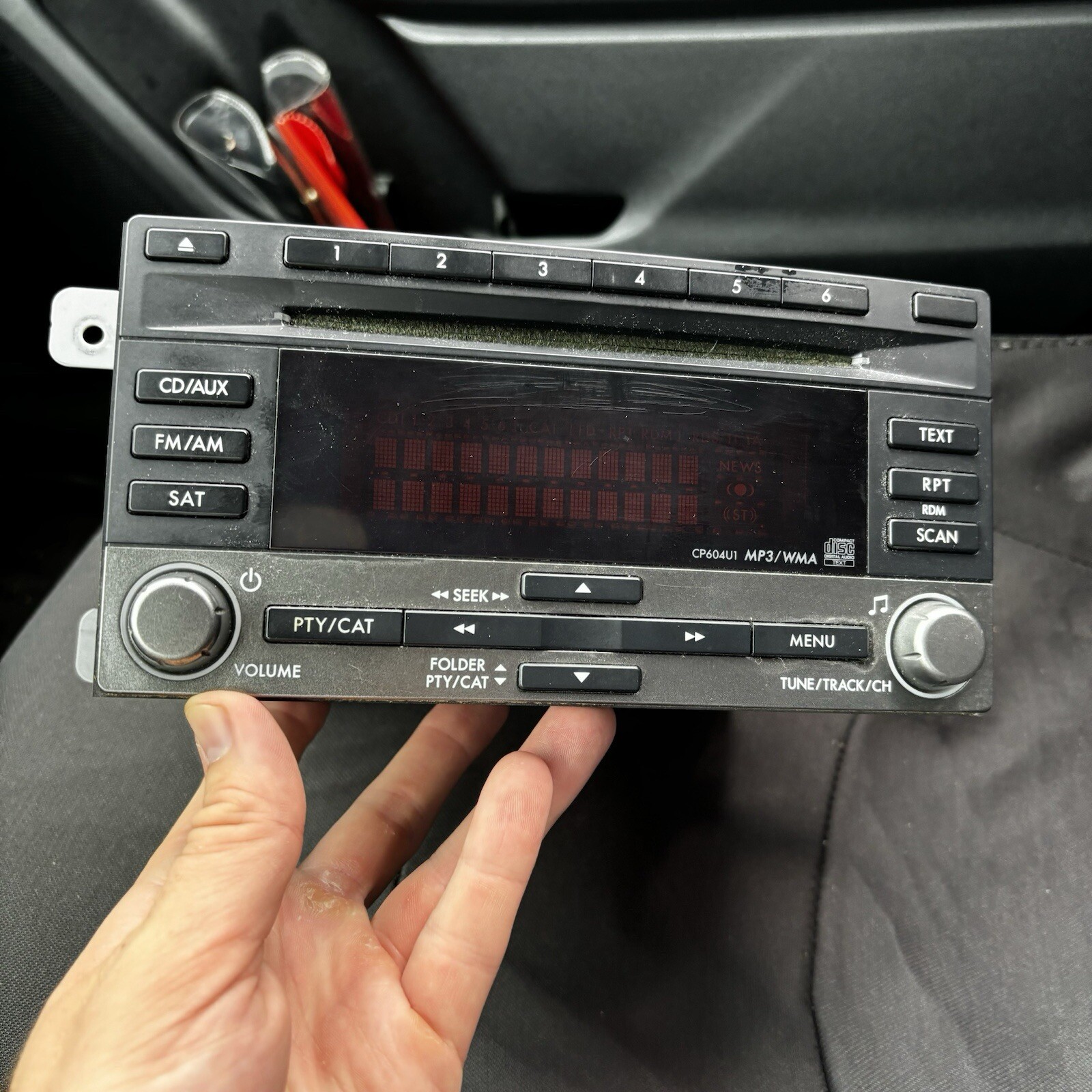Subaru Clarion Radio Stereo CD Player – 86201SC601 PF-2982B-B