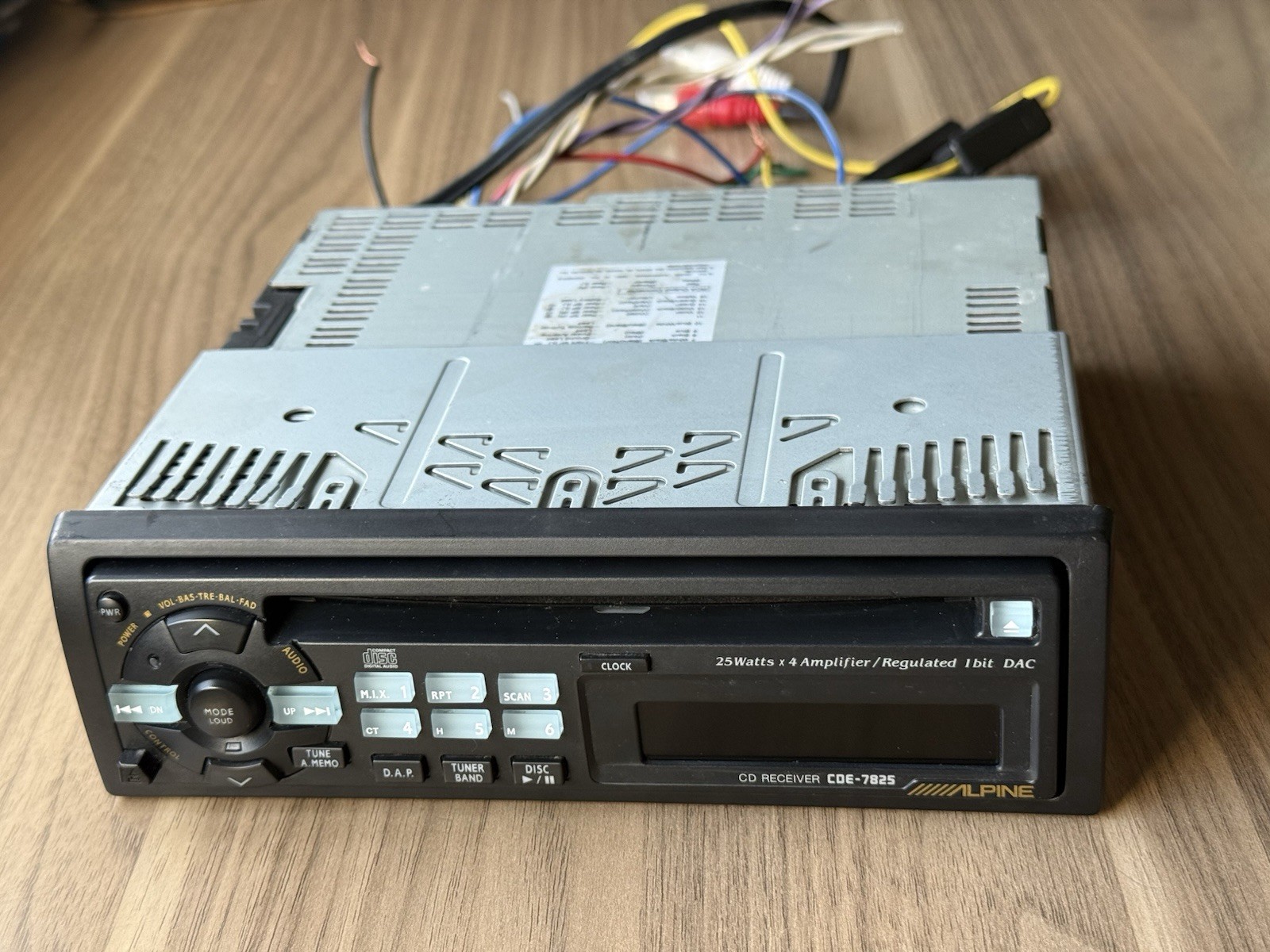 ALPINE CAR AUDIO STEREO IN DASH CD UNIT CDE-7825 VINTAGE LAMBORGHINI PORSCHE BMW