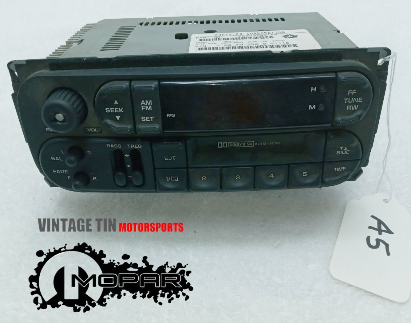 New-Take Out from Dealer AM FM Cassette 1998-02 Dodge Chrysler Jeep P56038931AB
