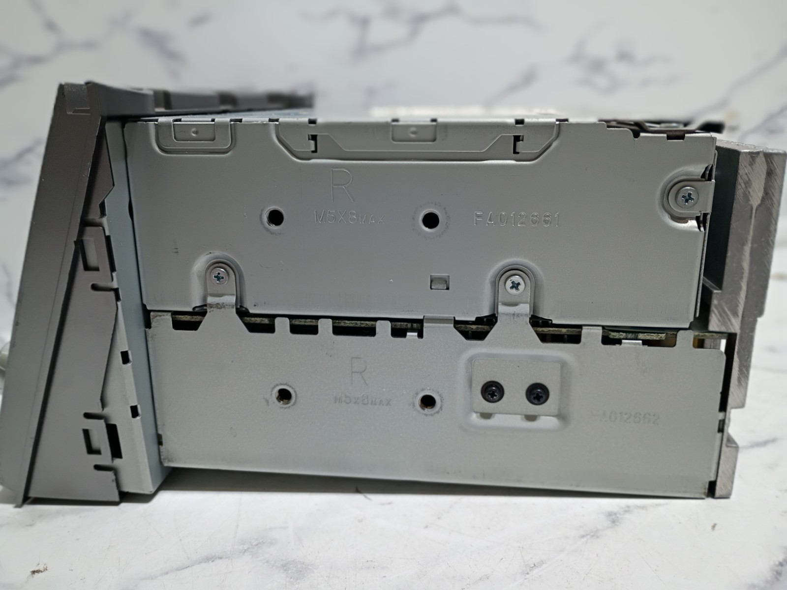 Subaru Legacy / Outback OEM CD MP3 WMAw/ OEM Mounting Brackets & Metra Dash Kit