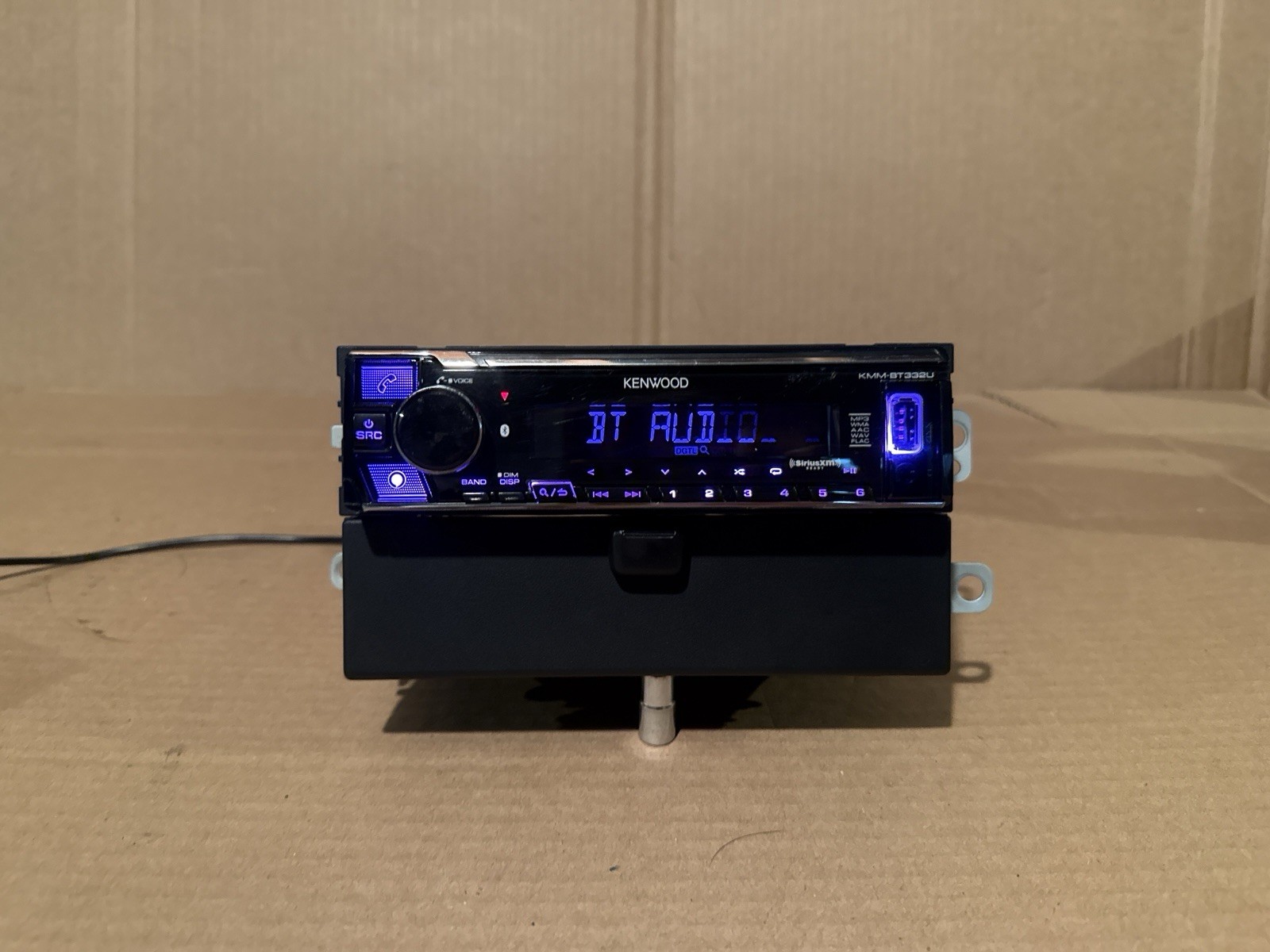 Kenwood KMM-BT332U Bluetooth Single Din Car Stereo USB AUX