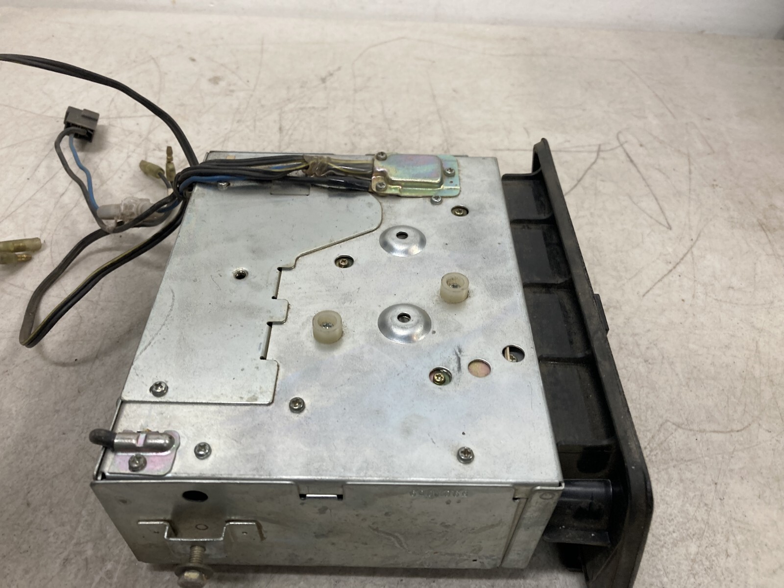 VINTAGE VOLVO FM MPX CASSETTE CAR RADIO, 4 STEREO (model unknown)
