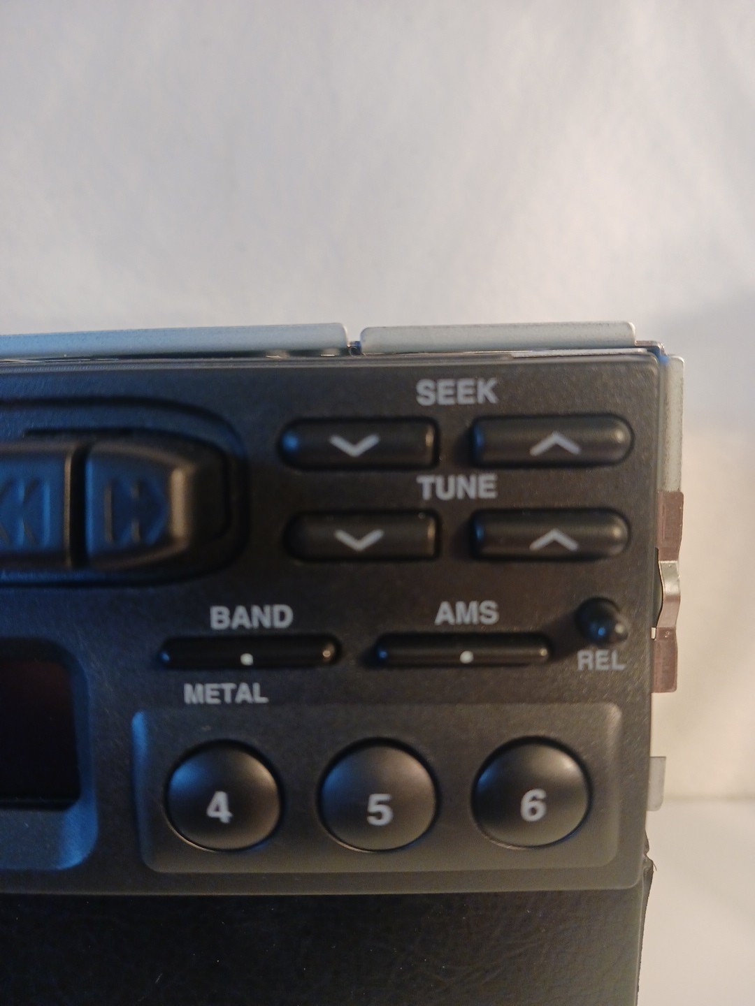Optimus High Power In-Dash Am/Fm Stereo Cassette W/Detachable Face No. 12-2113