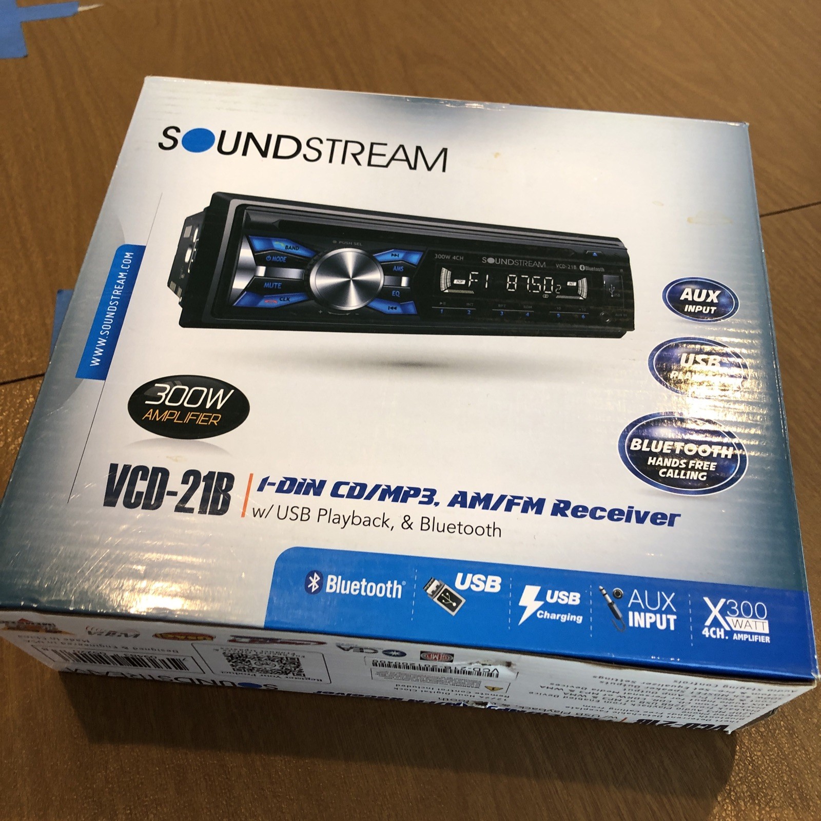 SOUNDSTREAM Single DIN Bluetooth CD Player w/ 32GB USB Playback VCD-21B