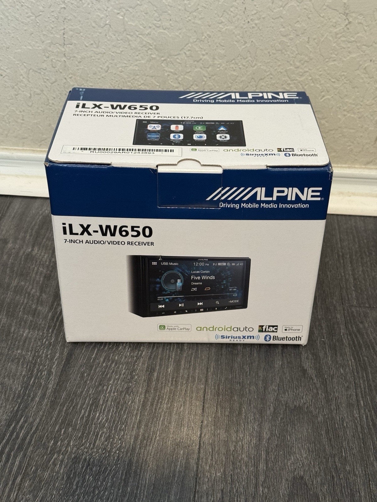 Alpine iLX-W650 7 inch Mechless In-Dash Receiver BRAND NEW! Must See!