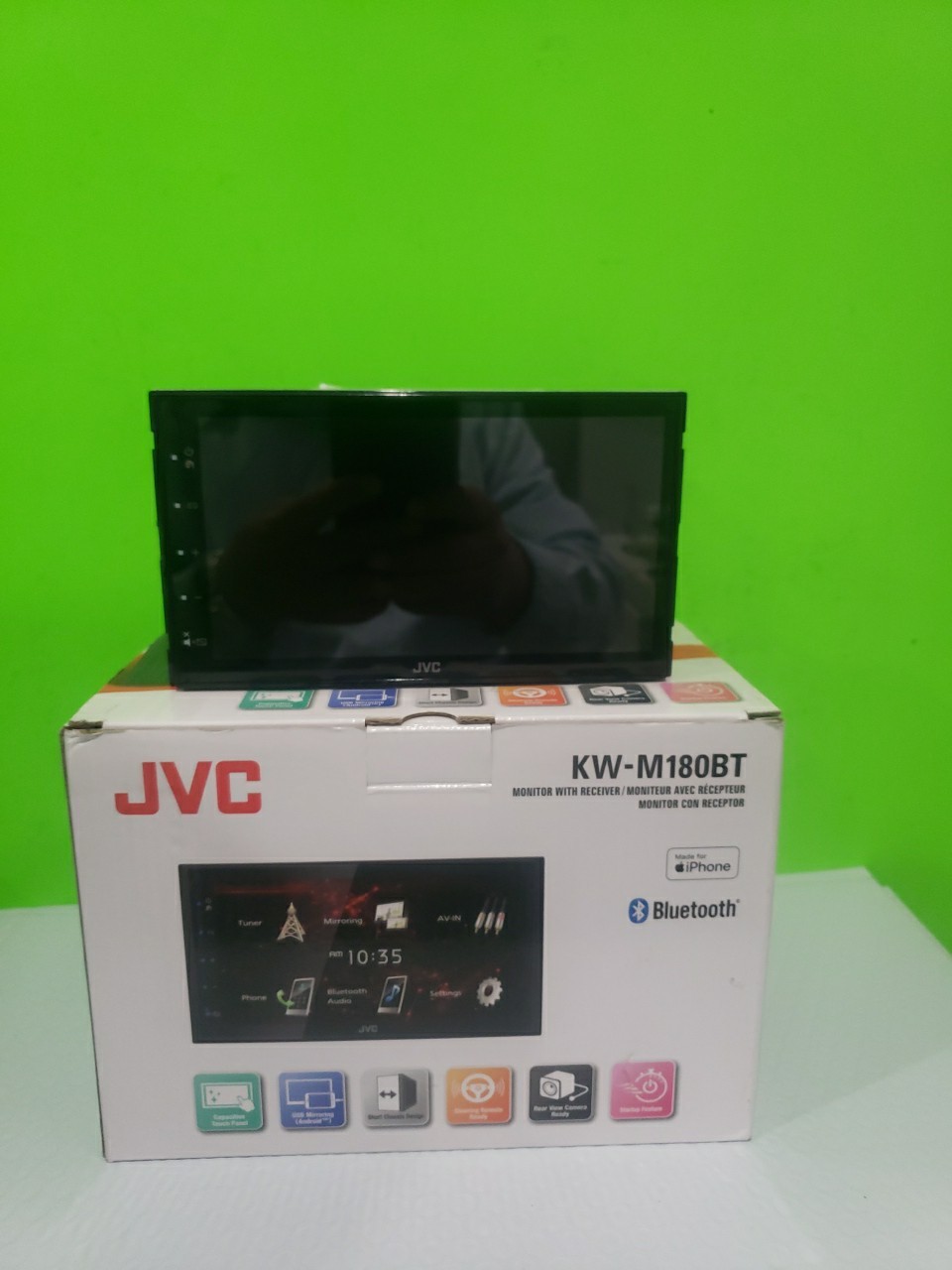 JVC KW-M180BT, 2-DIN Digital Media Receiver, w/ Bluetooth Good Condition