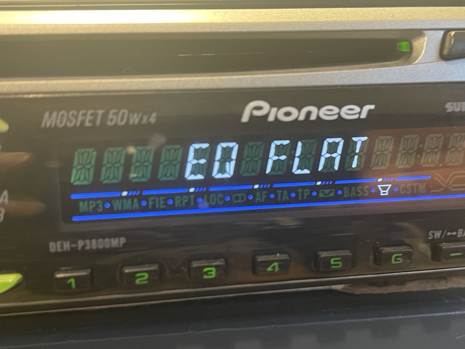 Pioneer “Old School”DEH-P3800MP, CD/MP3, Receiver 200 watts, Easy EQ