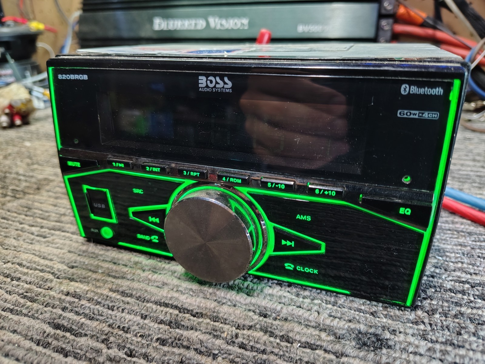 BOSS Audio 820BRGB Bluetooth USB AUXILIARY