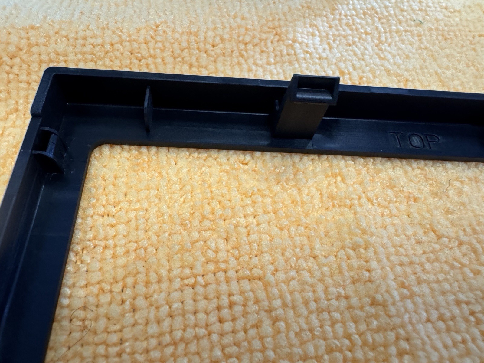 Blaupunkt 6.8” Dakota BP800play Car Stereo Dbl DIN Cage Trim Ring & Removal Keys