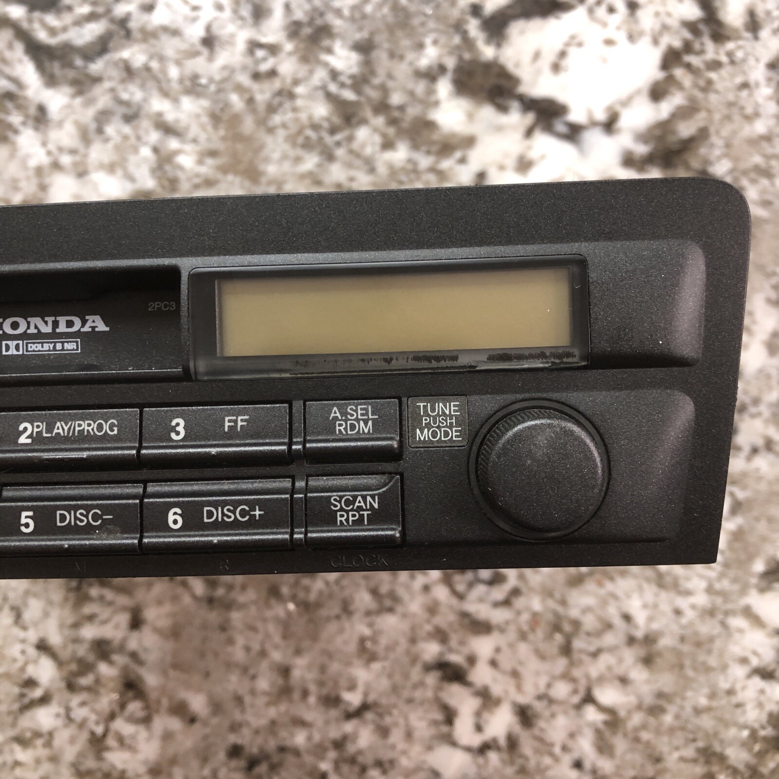 2001-2002 Honda Civic OEM Cassette AM FM Radio Player CM621-A0 39100-S5A-A110-M1