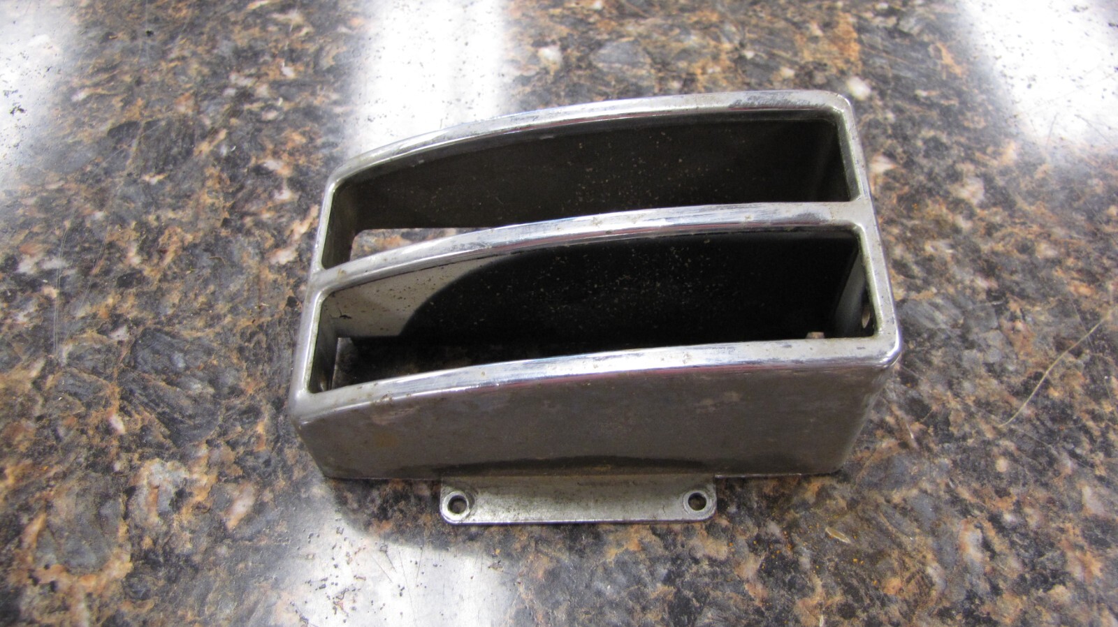 1949 1950 Chevrolet Sedan AM PB Car Radio Chrome Face Plate Model #986240 – BQ47