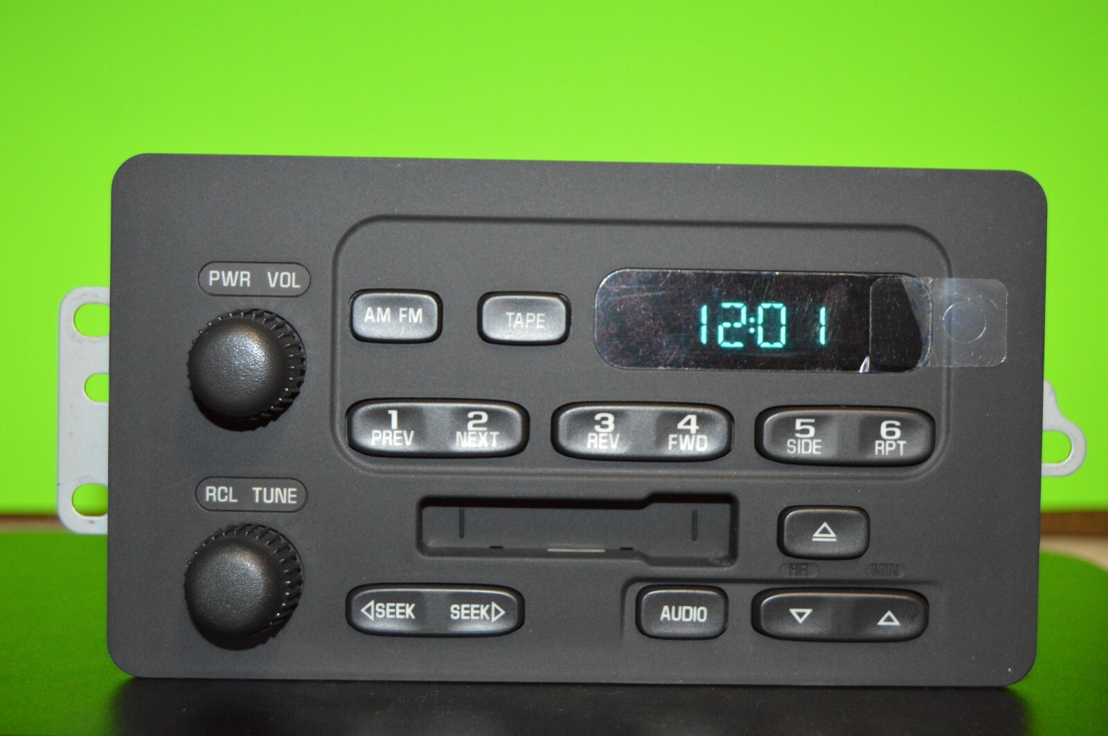 Chevy Cavalier Malibu factory Cassette player radio 00 01 02 03 04 05 09379061