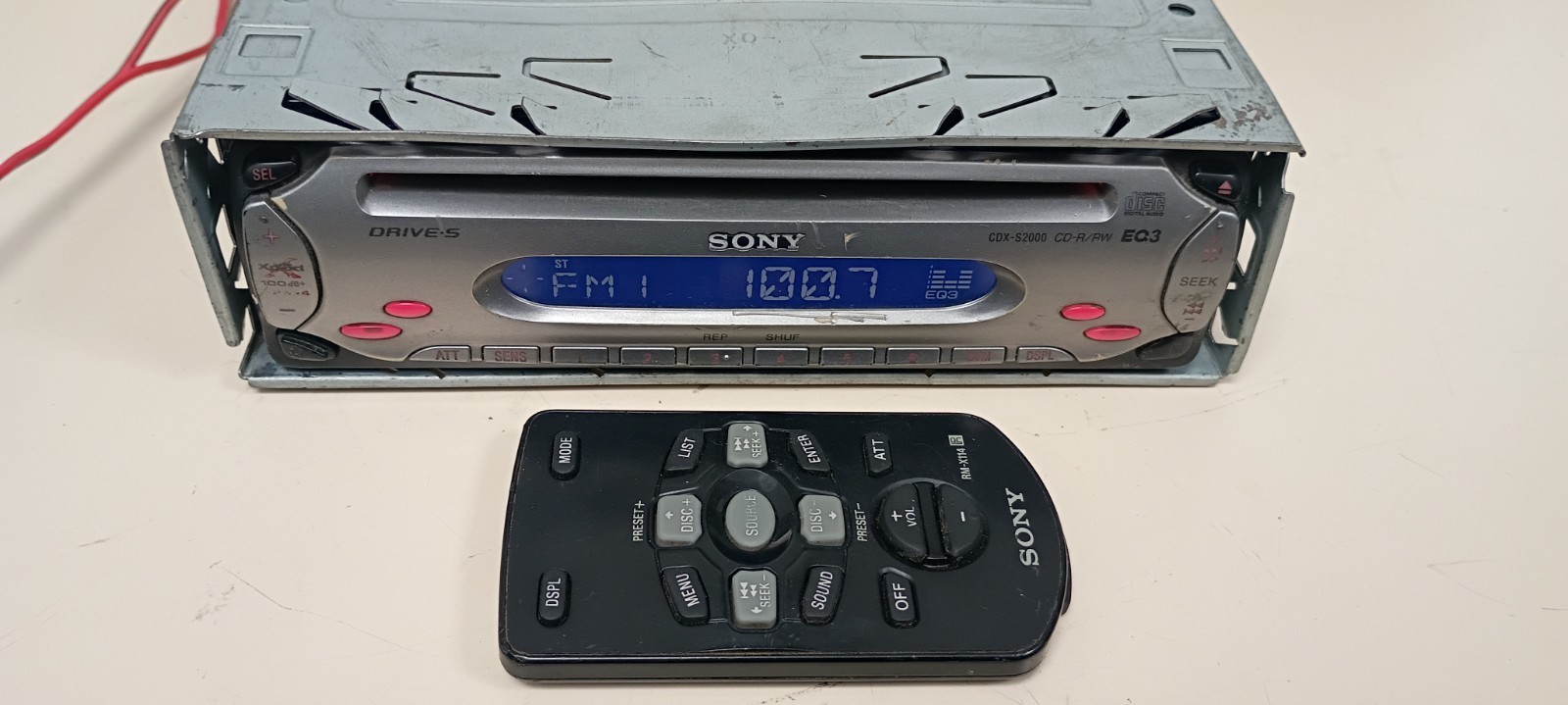 Sony XPLOD Car Stereo CDX-S2000 AM/FM CD Player 52W X 4 Working fine