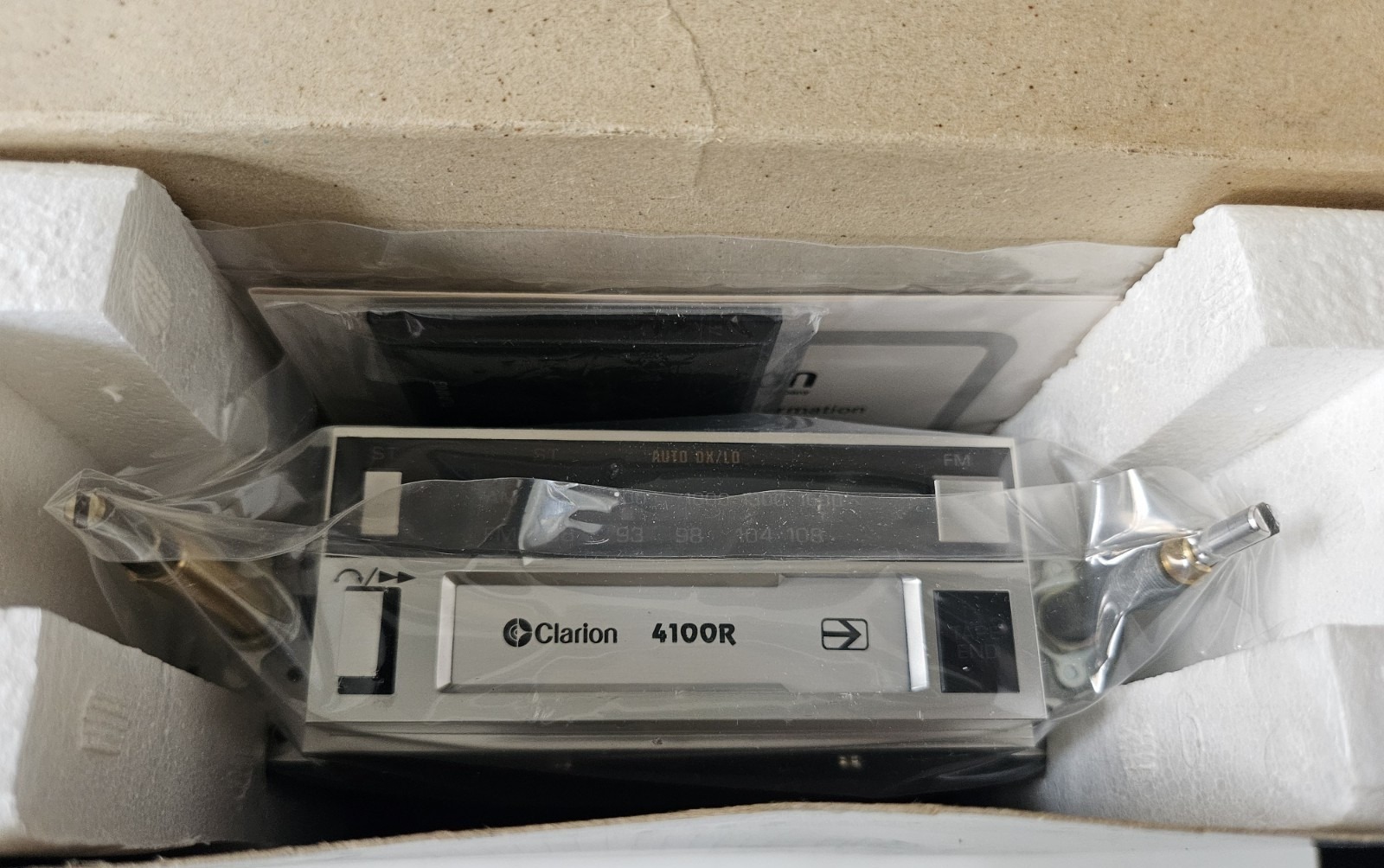 Clarion 4100R Vtg AM/FM Stereo Cassette Receiver Car Audio Radio – NEW in BOX