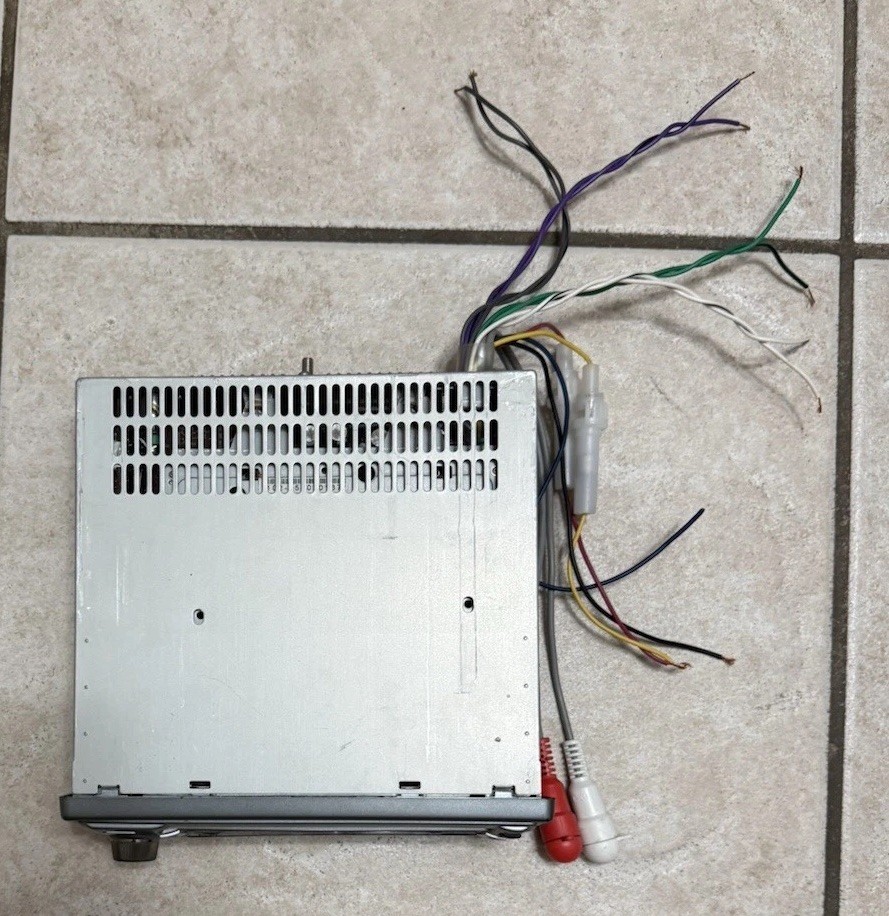 Dual Electronics XD5110 AM/FM CD Player Radio Work For Parts Cd Does Not Play