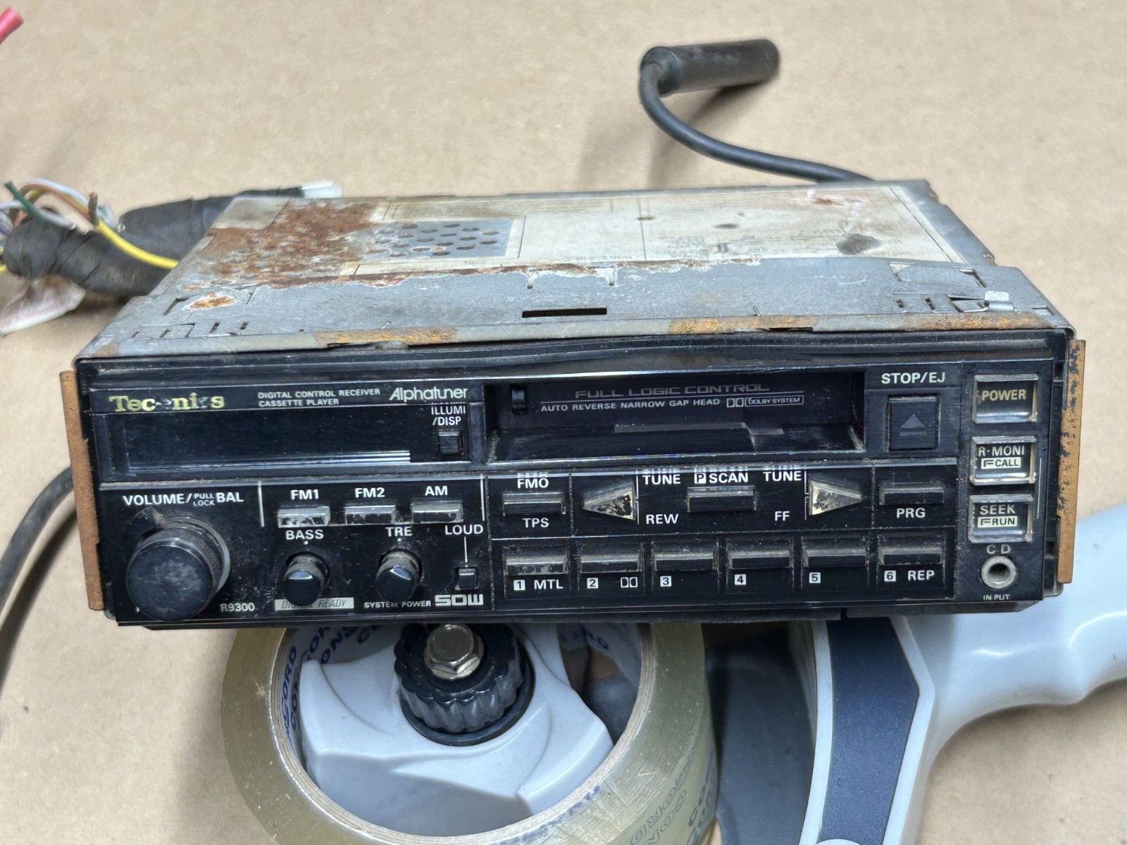 Vintage 80’s TECHNICS ALPHATUNER Car Stereo Cassette Deck Radio FM-AM CQ-R9300EU