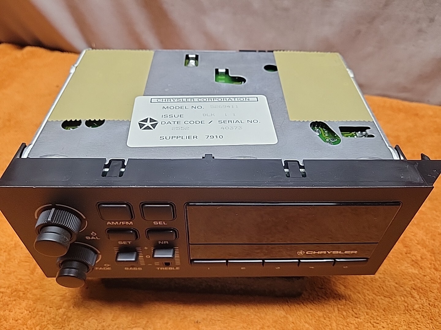 B74•Chrysler Corporation OEM In Dash Unit Car AM-FM Stereo Audio Model #5269411