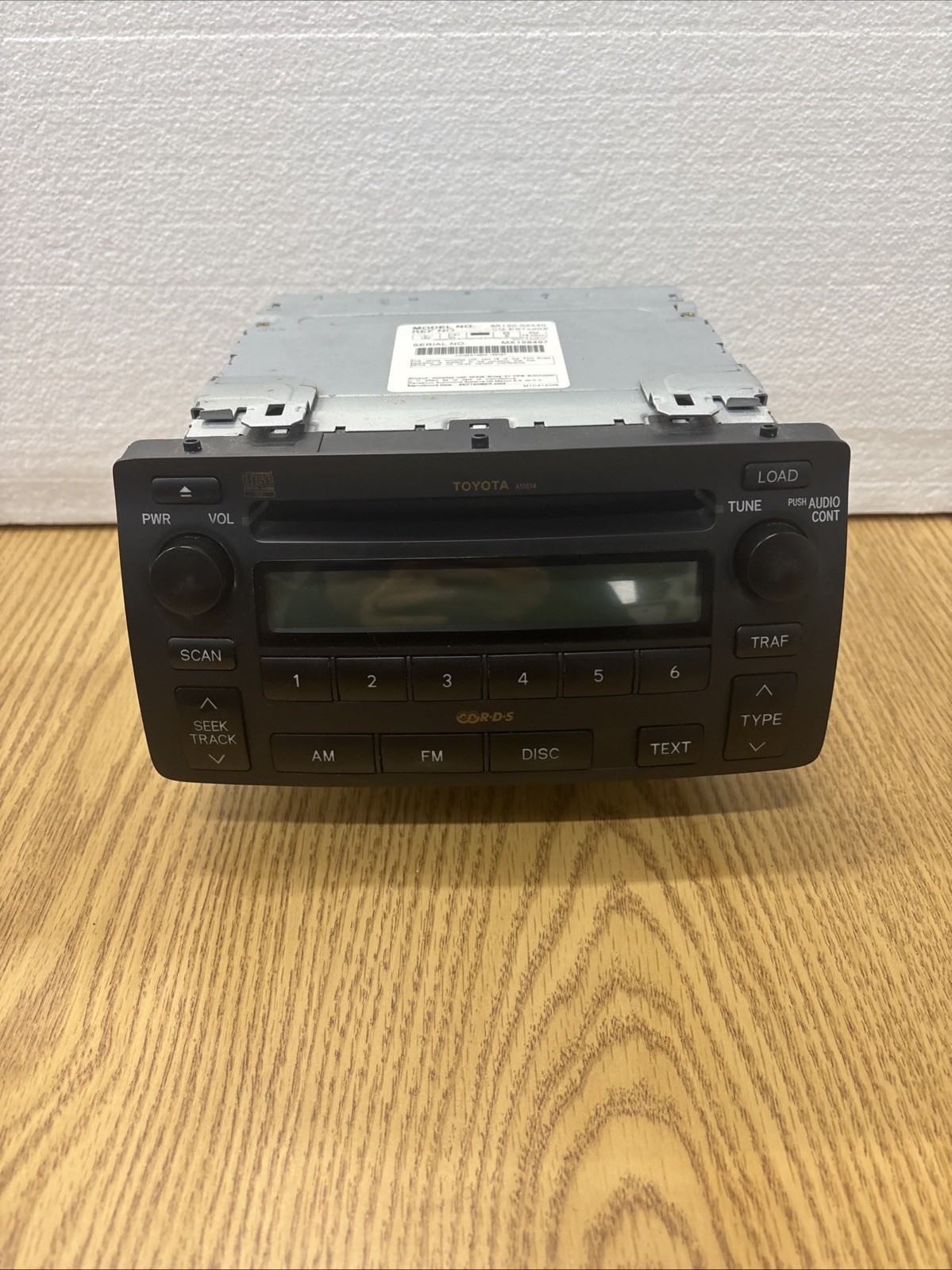 Toyota AM FM Radio CD Player 86120-02440 OEM ***Untested