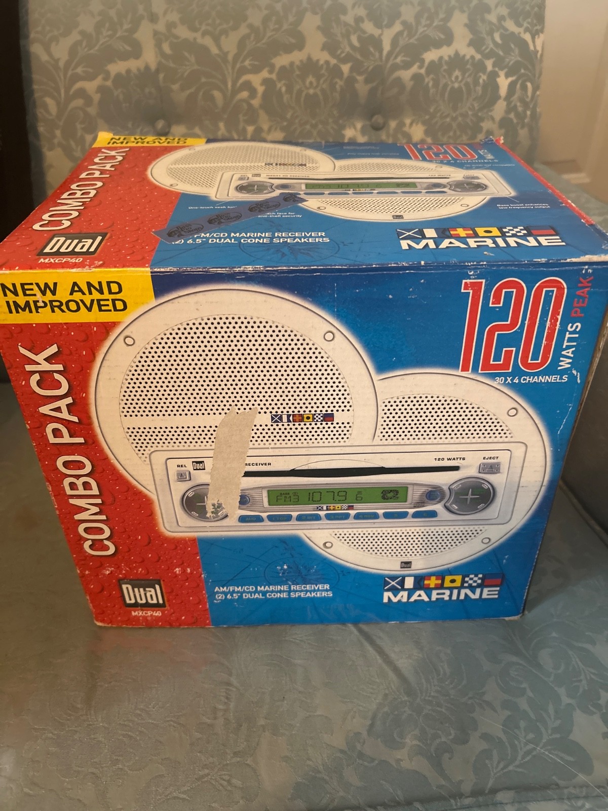 DUAL, MXcP 40 Marine A.M/Fm/Cd Marine Receiver. 26.5 Dual Cone Speakers NIB.