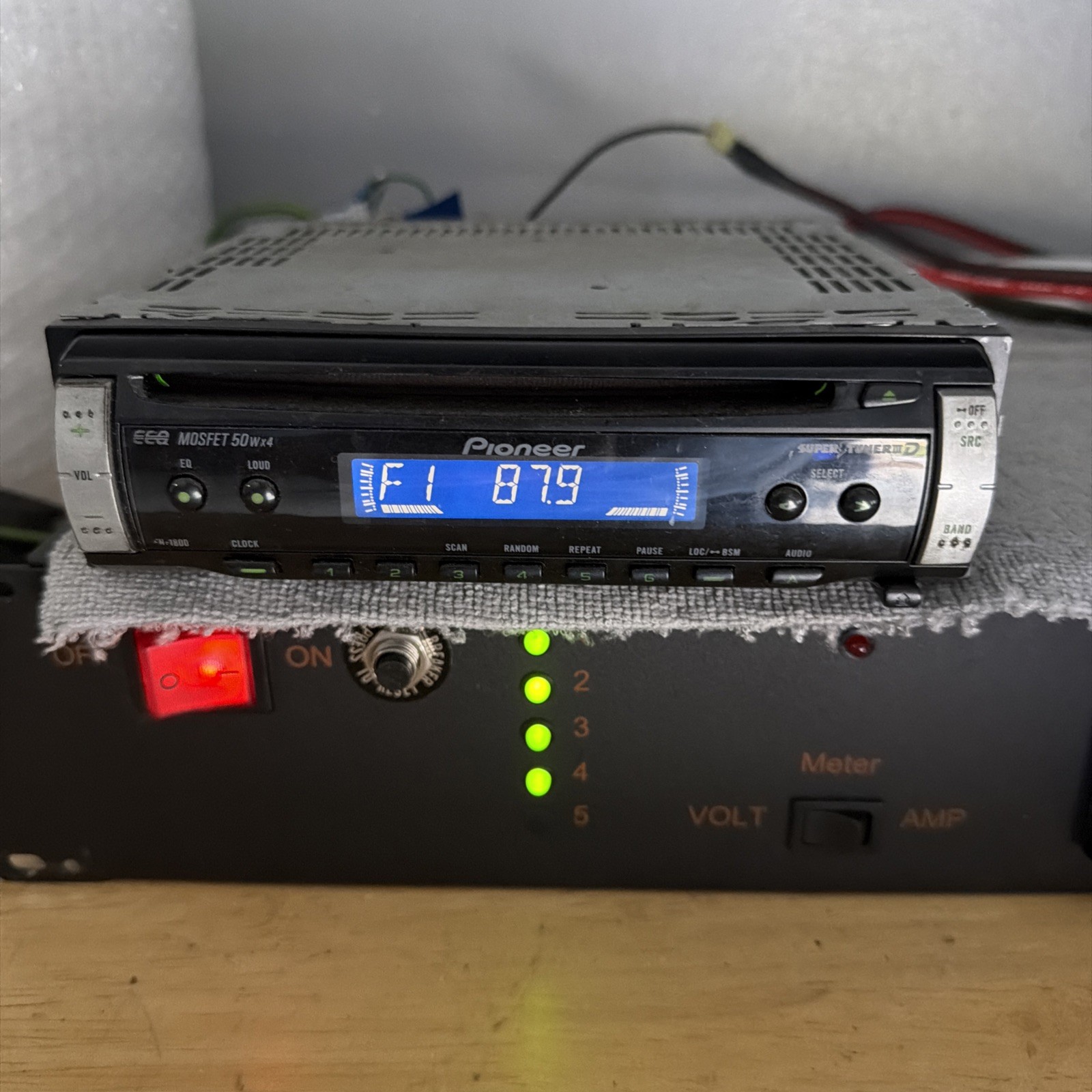 Pioneer DEH-1800 In-Dash Car CD Receiver Detachable Faceplate Tested Works