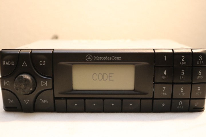 MERCEDES BE6003 CASSETTE STEREO 1999-2003 E320 SLK CLK430 W208 W/code