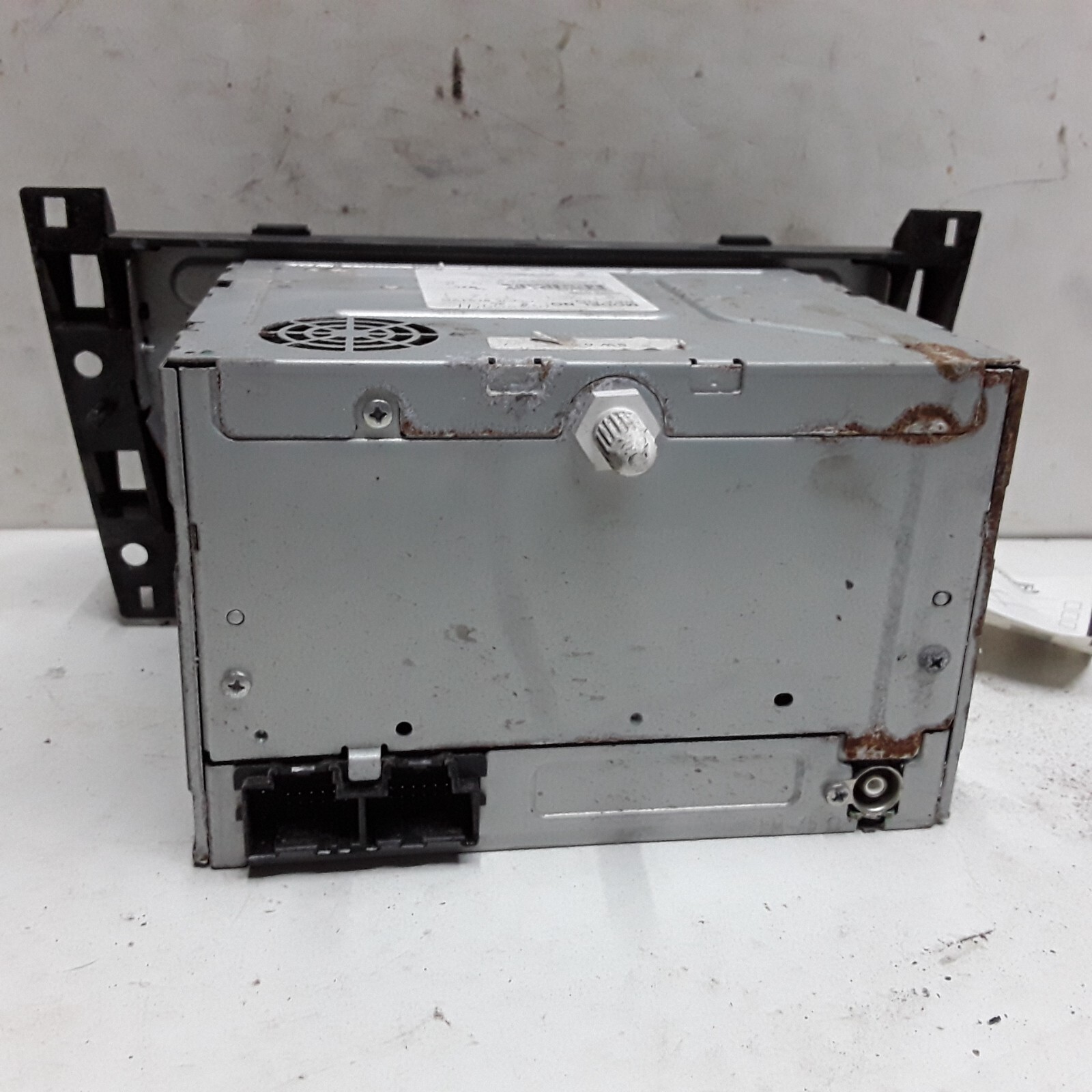 06 2006 Cadillac DTS AM FM single CD radio receiver OEM 15809941