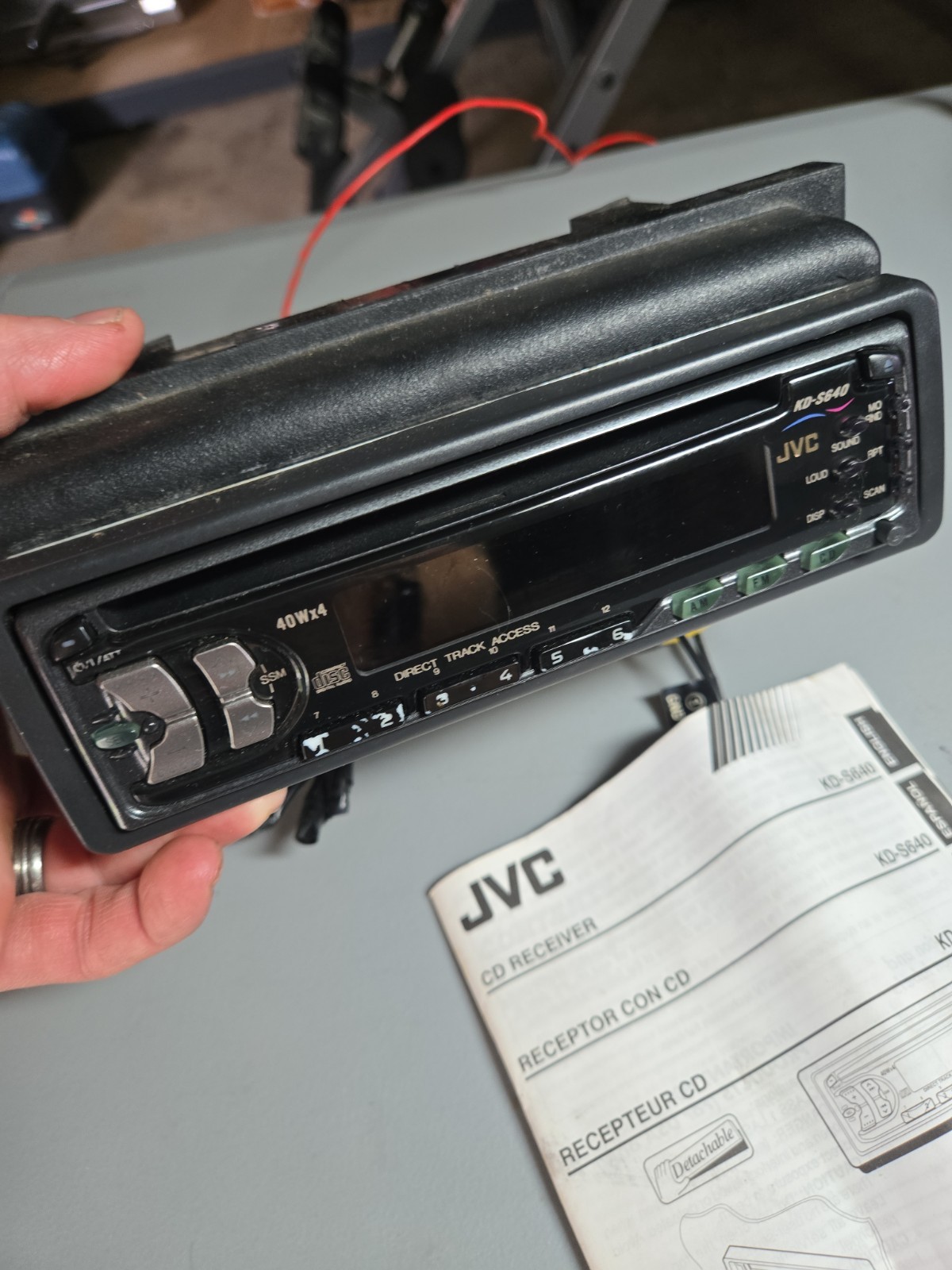 JVC KD-S640 CD Player In Dash Receiver with Removable Face (1999)