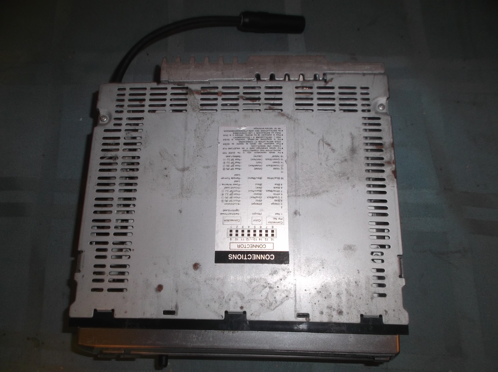 ALPINE CDE-9843 C D PLAYER (UNTESTED & NOT COMPLETE)
