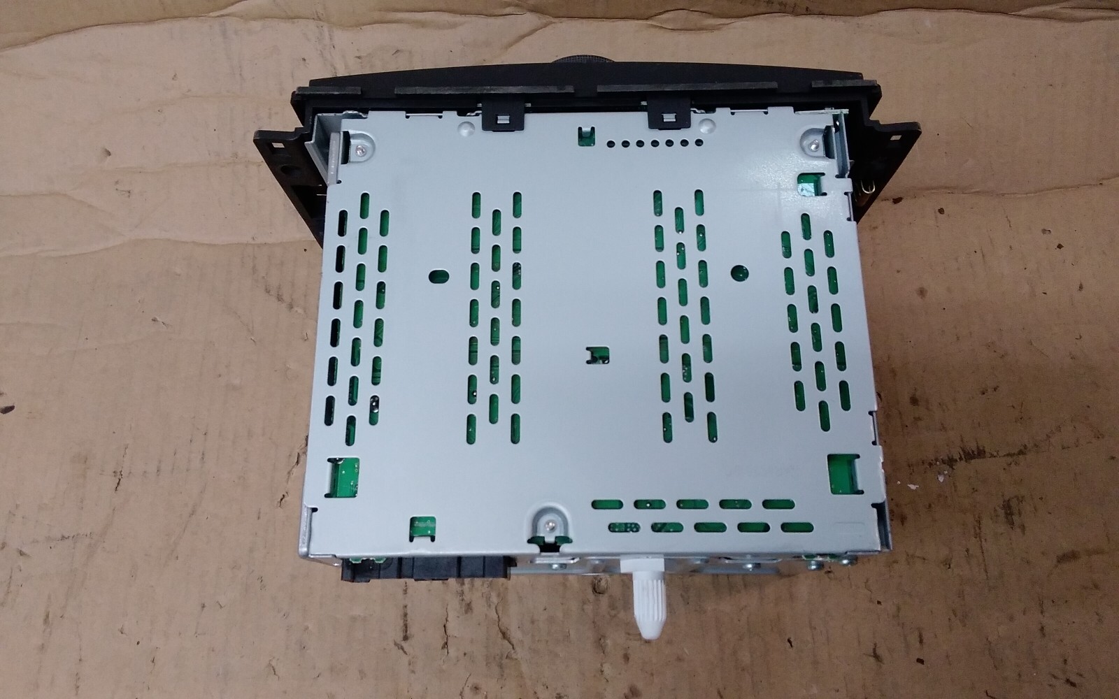2007 SATURN VUE AM/FM/CD/MP3 RADIO ID-15878975