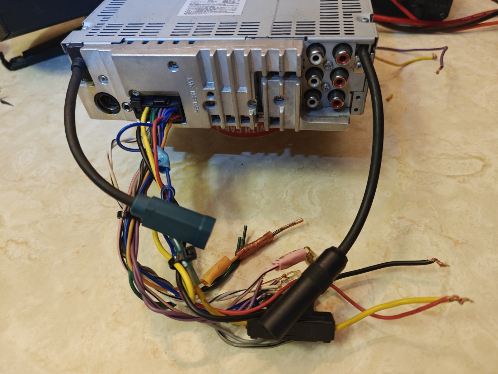 Alpine CDA 9885 CD Receiver SQ Single DIN w Wiring Harness & Mounting Sleeve