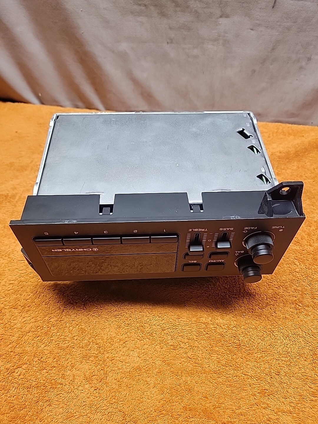 B74•Chrysler Corporation OEM In Dash Unit Car AM-FM Stereo Audio Model #5269411