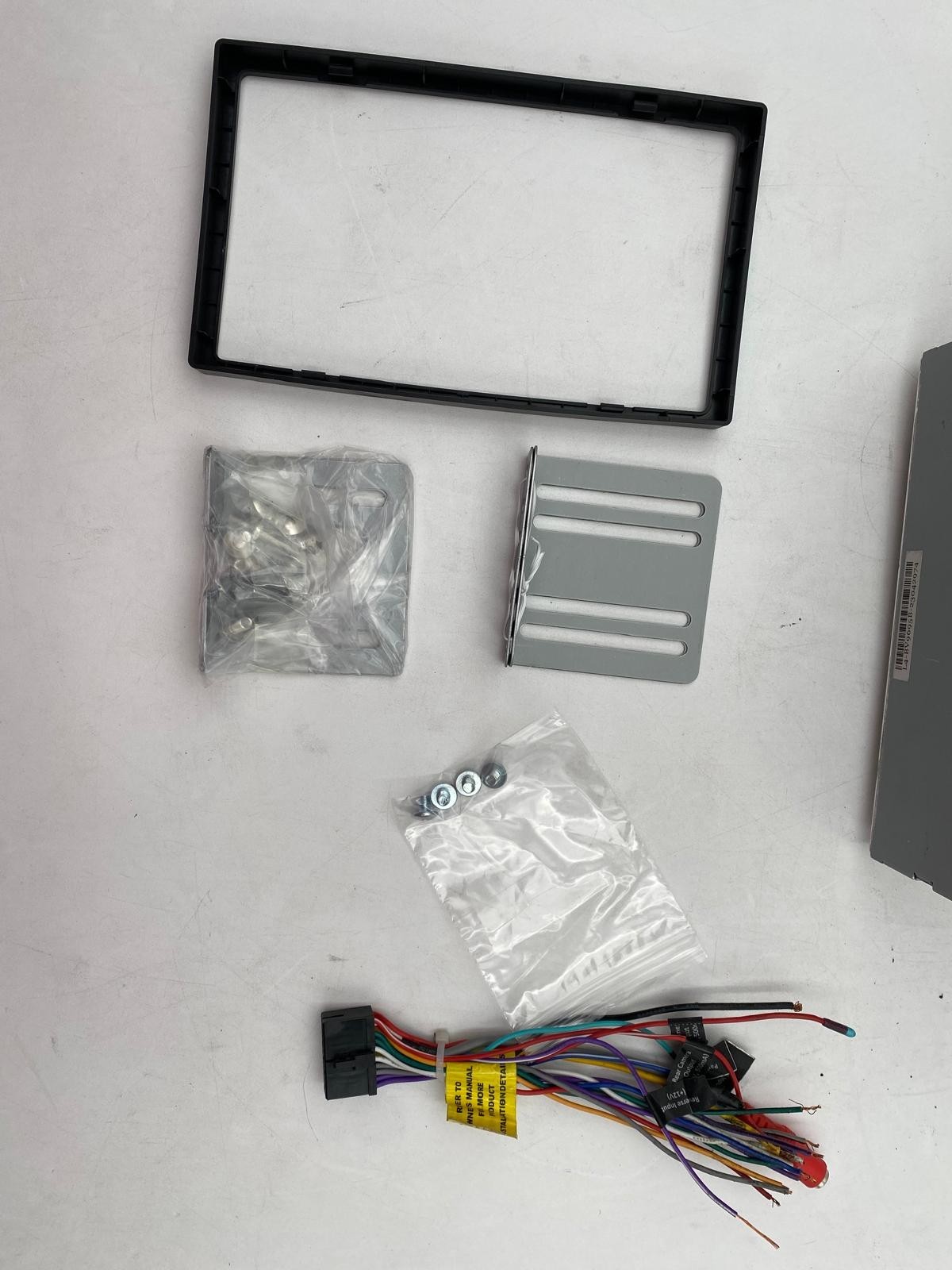 BOSS Audio System Car Audio Stereo (BV9695B, BCPA8) – Parts | Lot of 14