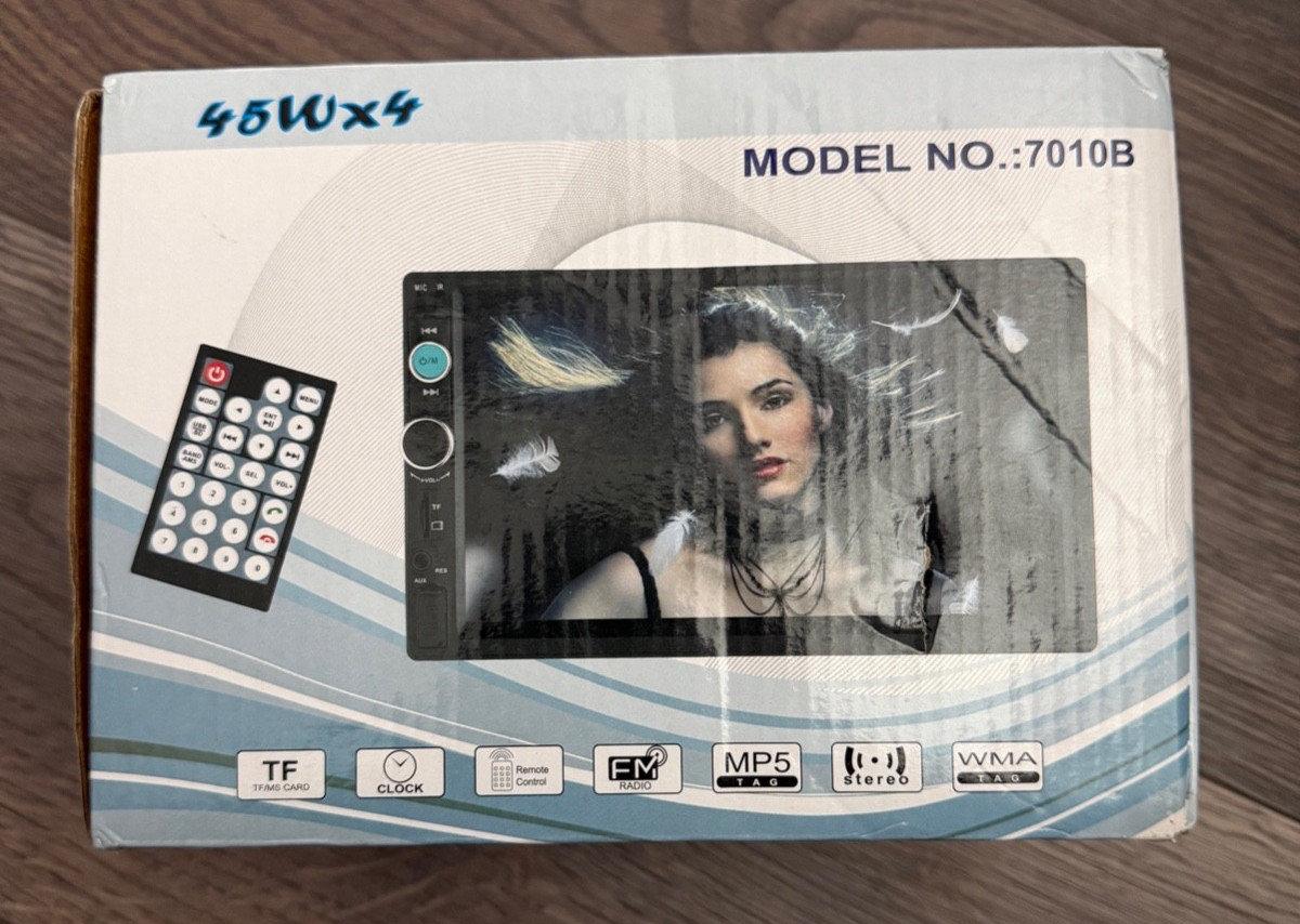7 Inch Digital Car Stereo With Rearview Camera Touch Screen Blue Tooth
