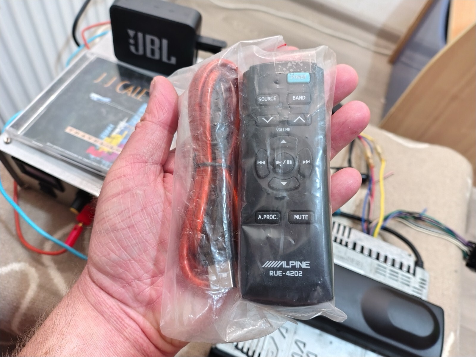 Alpine CDE-123E Car Stereo Mobile Media Receiver Fully Working Good Shape