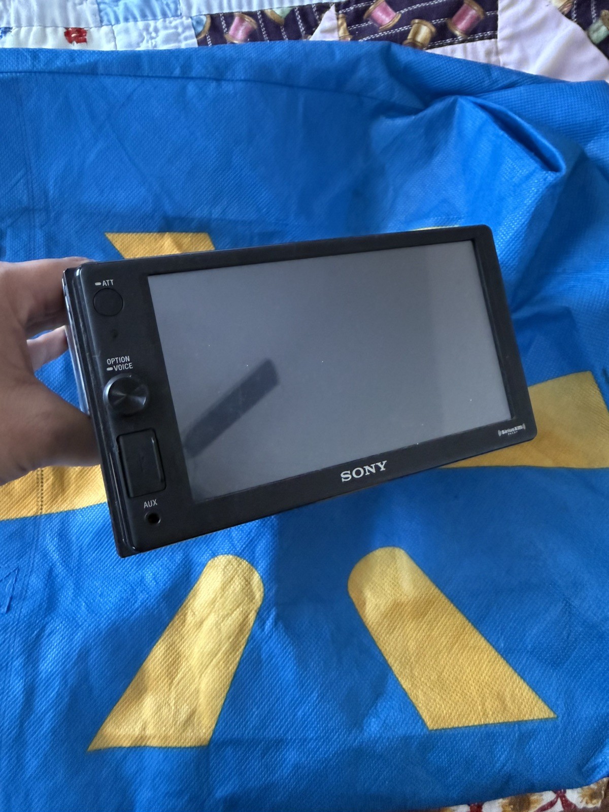 Sony XAV-AX1000 Head Unit with C2R-FRD1 Radio Replacement Interface