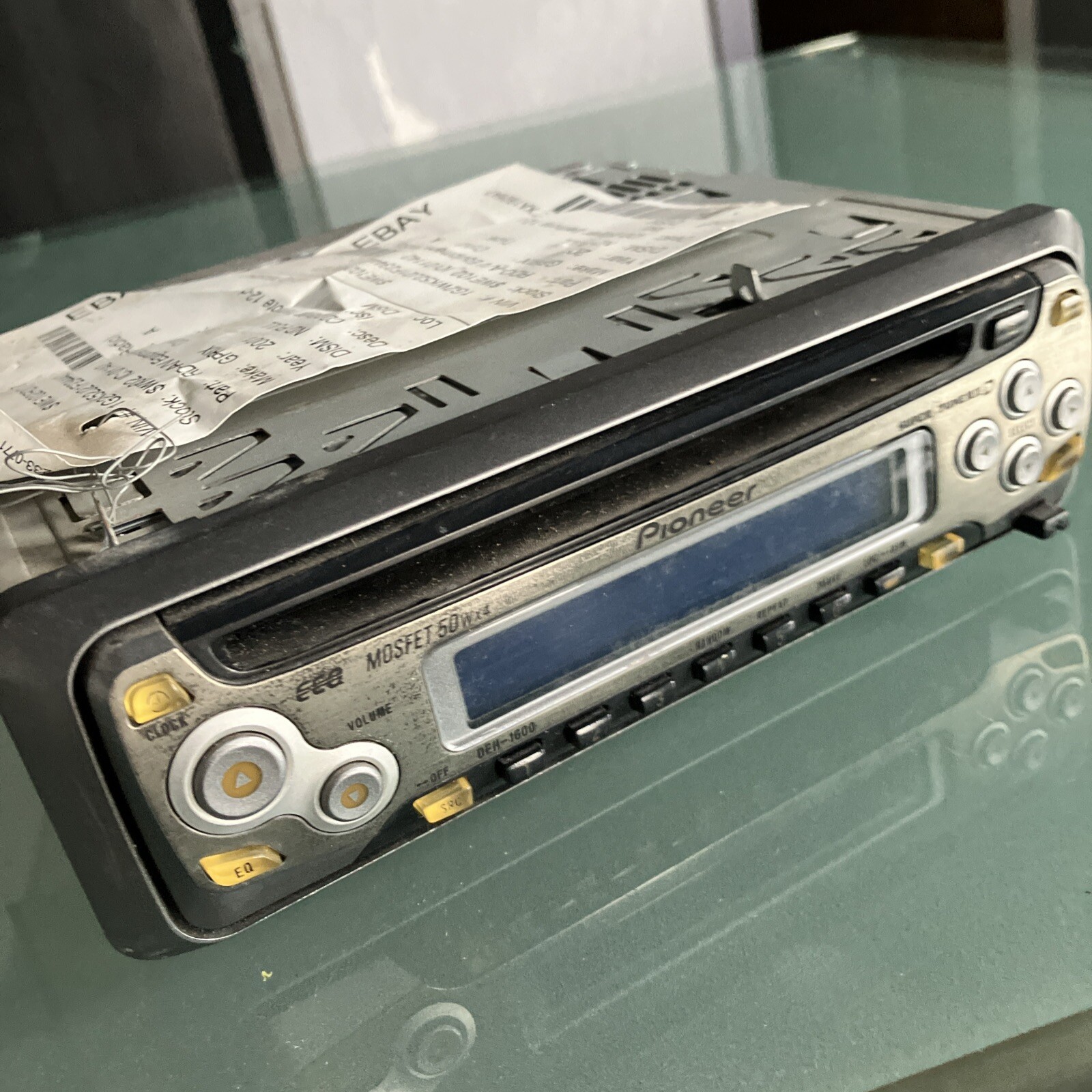 Pioneer DEH-1600 CD Player In Dash Receiver