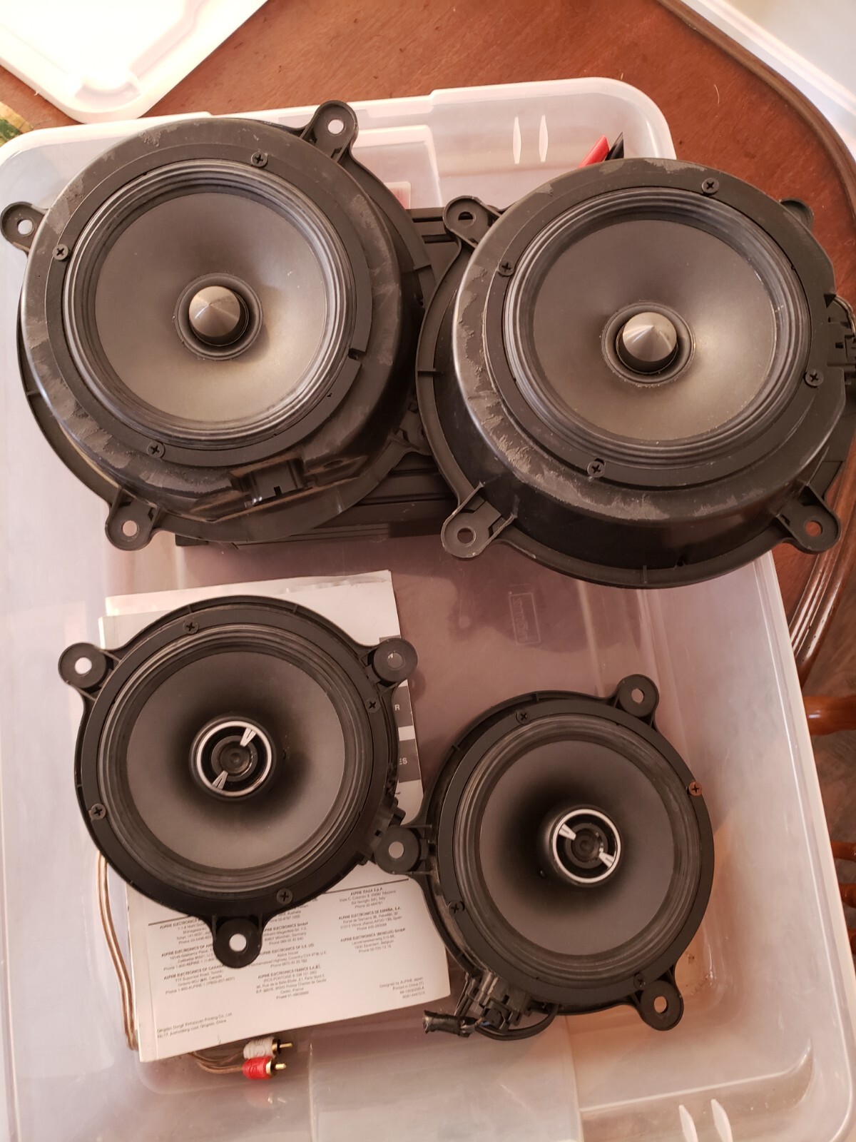 Alpine two way speakers with audio processor
